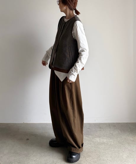 wide two tuck pants