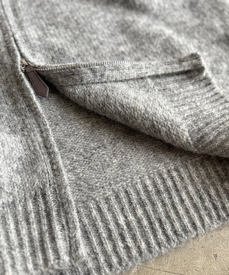 front zip knit vest