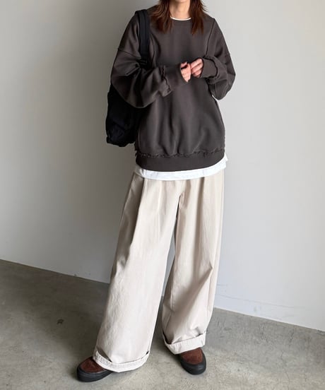 wide two tuck pants
