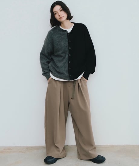 color separate cardigan