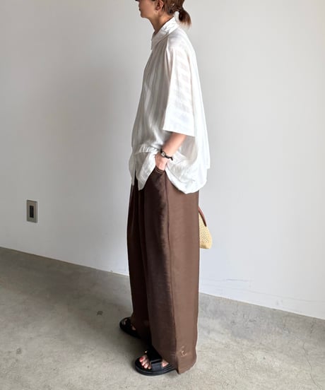 point gather stripe shirt