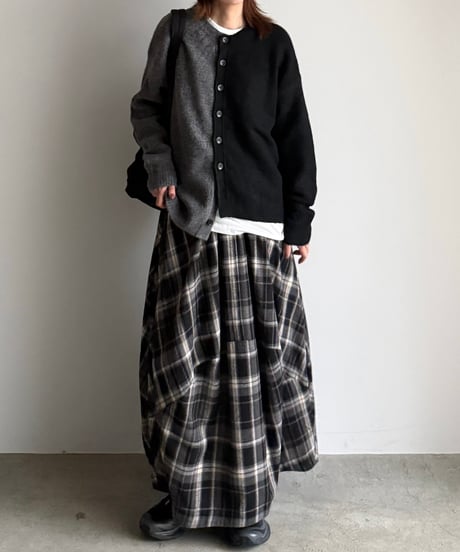 color separate cardigan