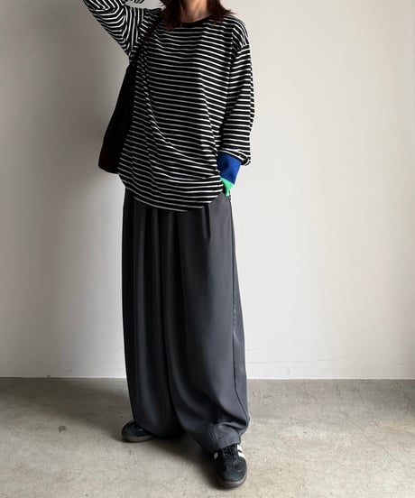 color cuff border t-shirt