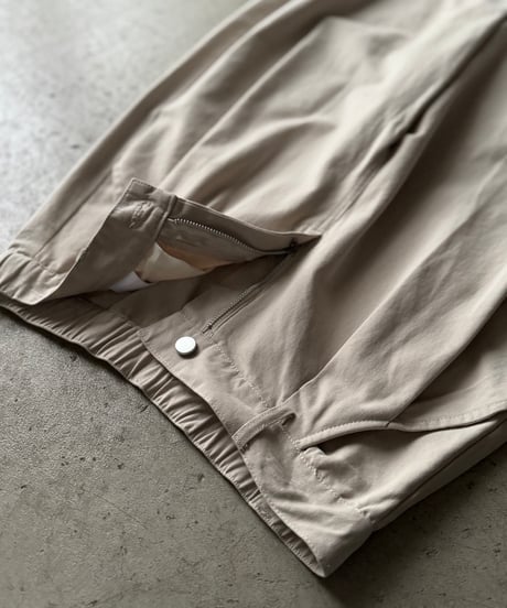 wide two tuck pants