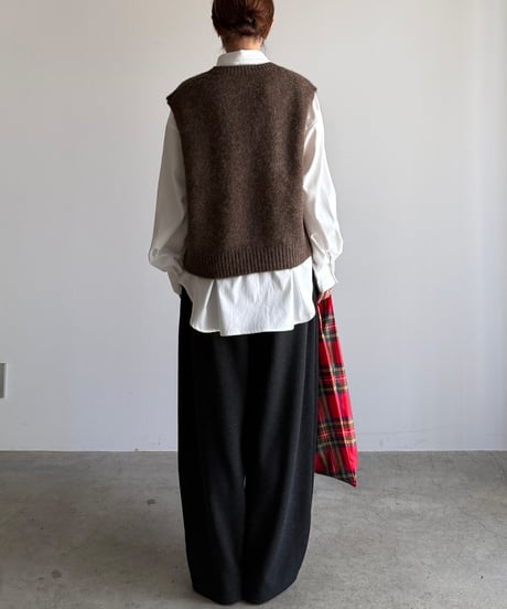 front zip knit vest