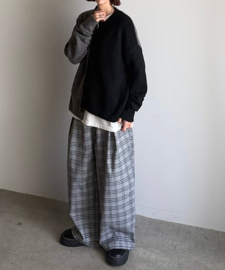 color separate cardigan