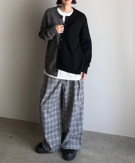 color separate cardigan