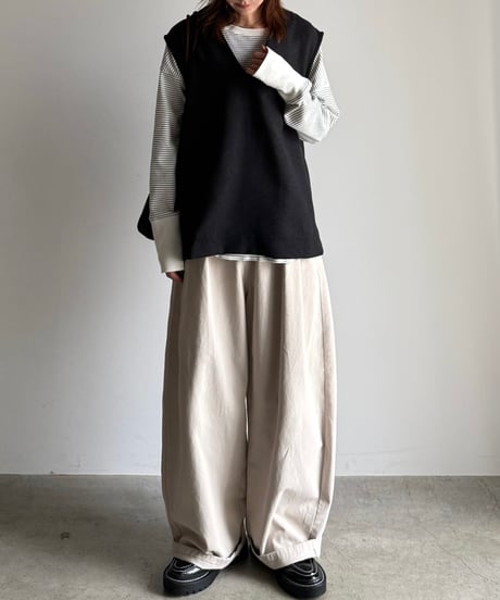 wide two tuck pants