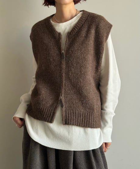 front zip knit vest