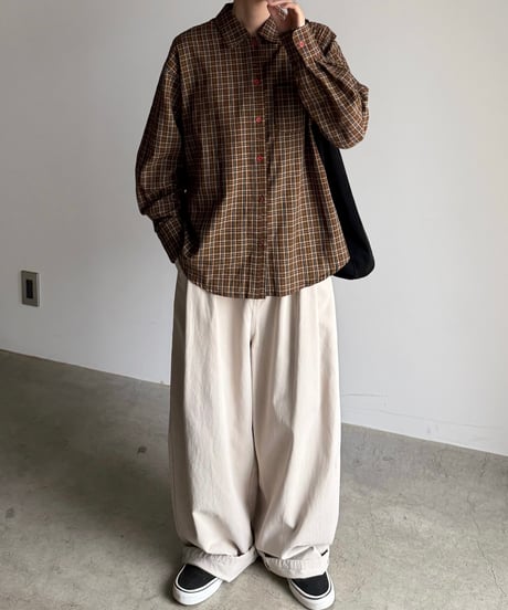 wide two tuck pants