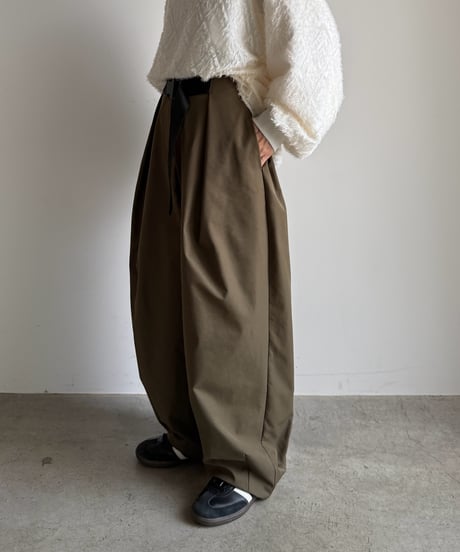 front buckle belt pants