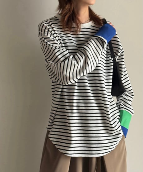 color cuff border t-shirt