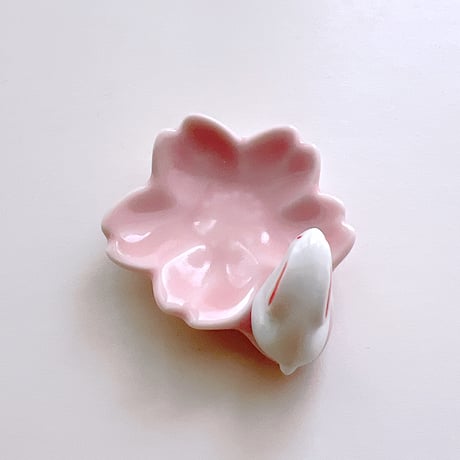 【波佐見焼】西海陶器　さくら兎 花箸置　桃 【メール便アイテム】　はしおき