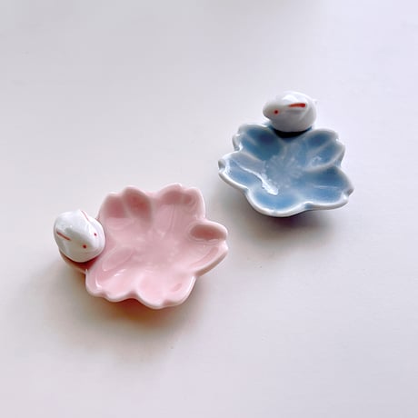 【波佐見焼】西海陶器　さくら兎 花箸置　桃 【メール便アイテム】　はしおき