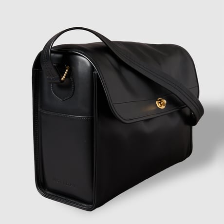 LEATHER FLAP BAG L