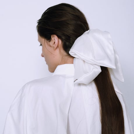 Silk Square Large Scrunchie (WHT)