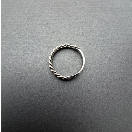 narrow twist ring 925