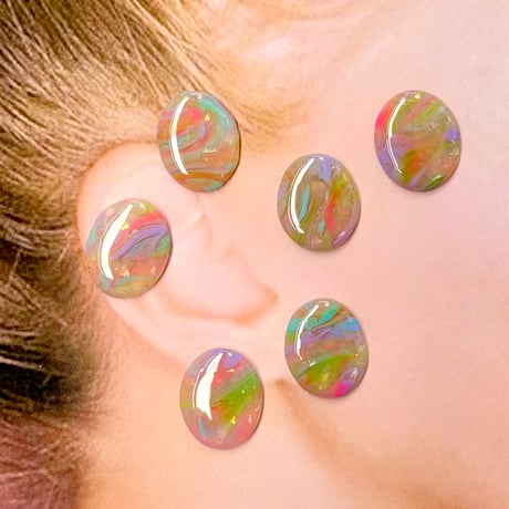 RAINBOW MARBLE×OVAL STUD ピアス/イヤリング