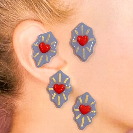 WONKY LOVE STUD ピアス/イヤリング