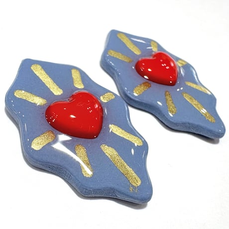 WONKY LOVE STUD ピアス/イヤリング
