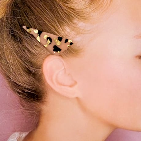 BEIGE×GOLD FOIL TRIANGLE HAIR CLIP