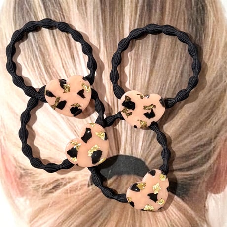 BEIGE GOLD FOIL×BIG HEART HAIR TIE