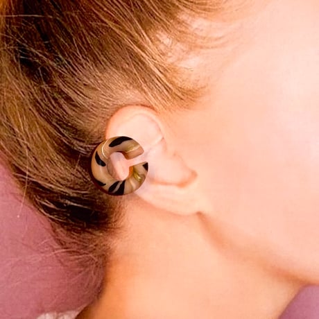 EAR CUFF mat
