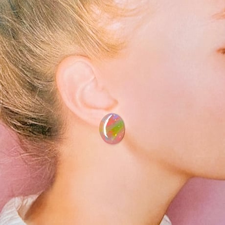 RAINBOW MARBLE×OVAL STUD ピアス/イヤリング