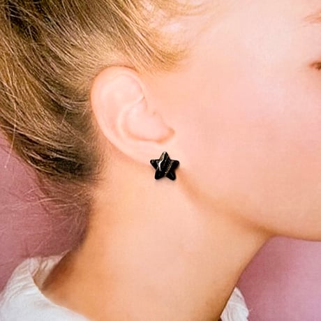 BLACK&GOLD STUD ピアス/イヤリング