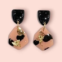 BEIGE×GOLD FOIL IRREGULAR HEXAGON ピアス