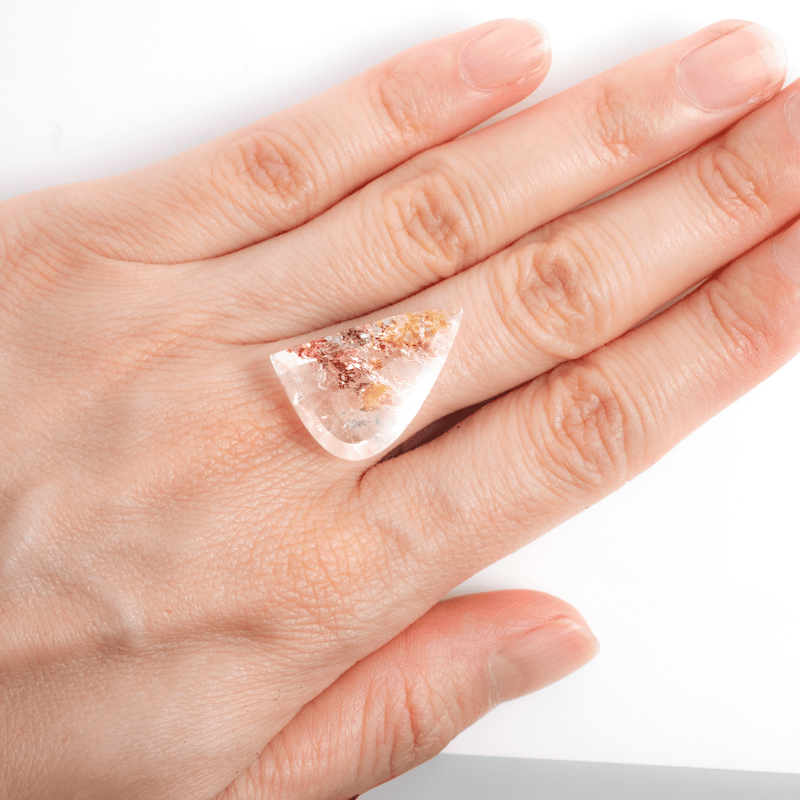 鮮烈な和の色彩美 | リモナイトインクォーツ 13.15ct 大粒ルース