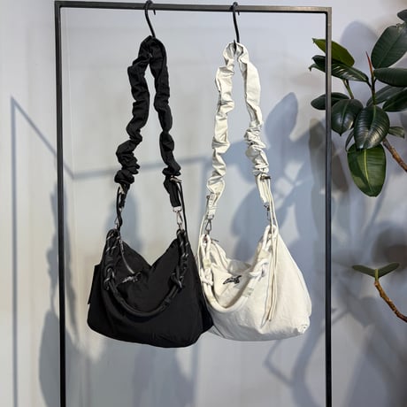 【TRANOI.】TORA cloud gather bag S［26-0246］