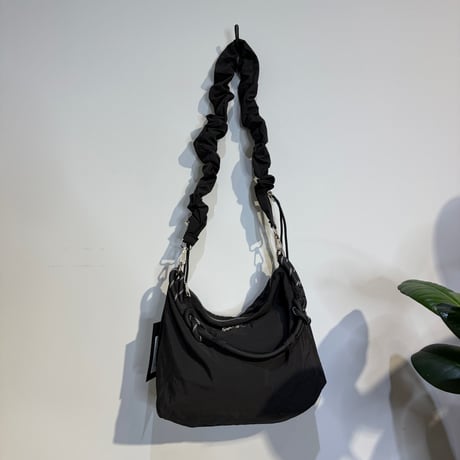 【TRANOI.】TORA cloud gather bag S［26-0246］
