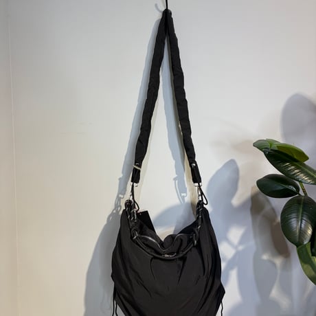 【TRANOI.】TORA cloud gather bag M［26-0247］