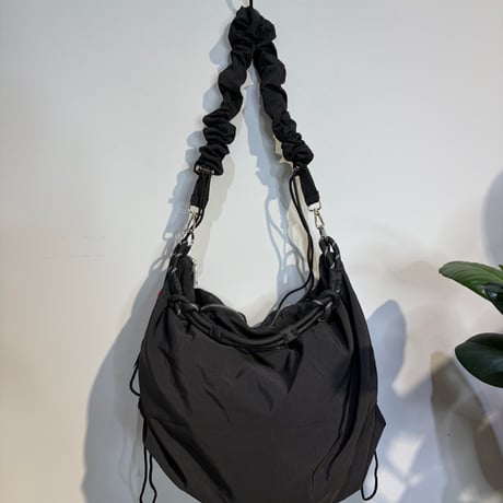 【TRANOI.】TORA cloud gather bag M［26-0247］