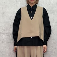 【TRANOI.】バックスリットキーネックジレ［214R228］