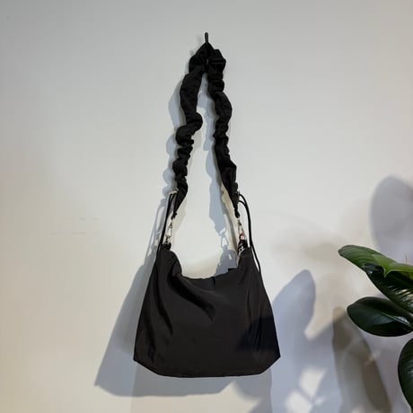 【TRANOI.】TORA cloud gather bag S［26-0246］