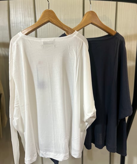 The BATONe Fresca tops