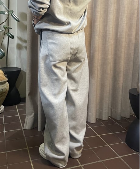 SUPER THANKSstretch wool like Side-tuck belloon pant