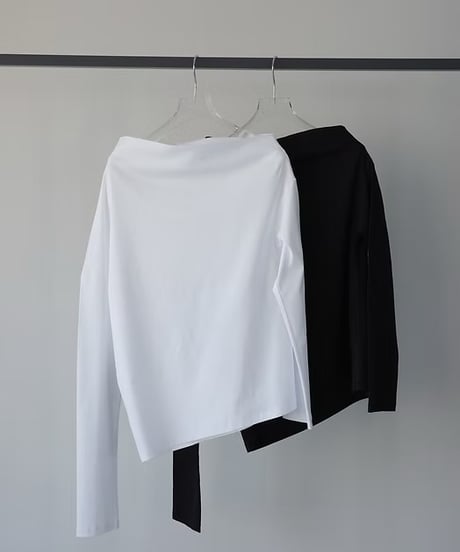 Vaneum SLOPED SHOULDER TOPS