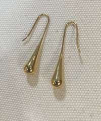 import ゴールドドロップピアス