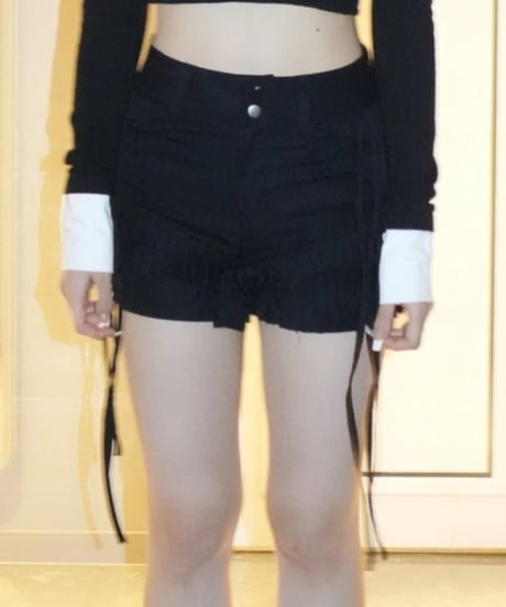 frill short pants
