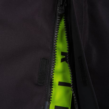 【先行予約】REVOLT PIT COAT<BLACK>