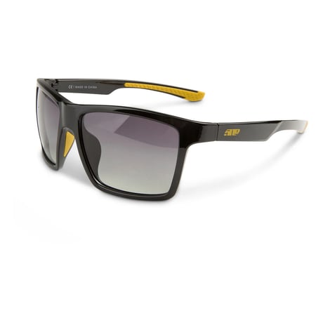 RISERS SUNGLASSES<Black Sand - Smoke Gradient Tint>