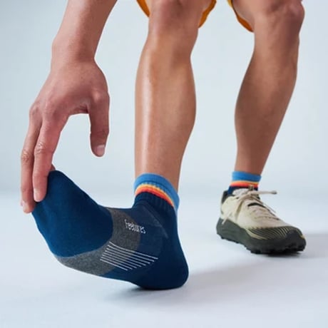 【Feetures】Trail Max Cushion Quarter (TectonicNavy)