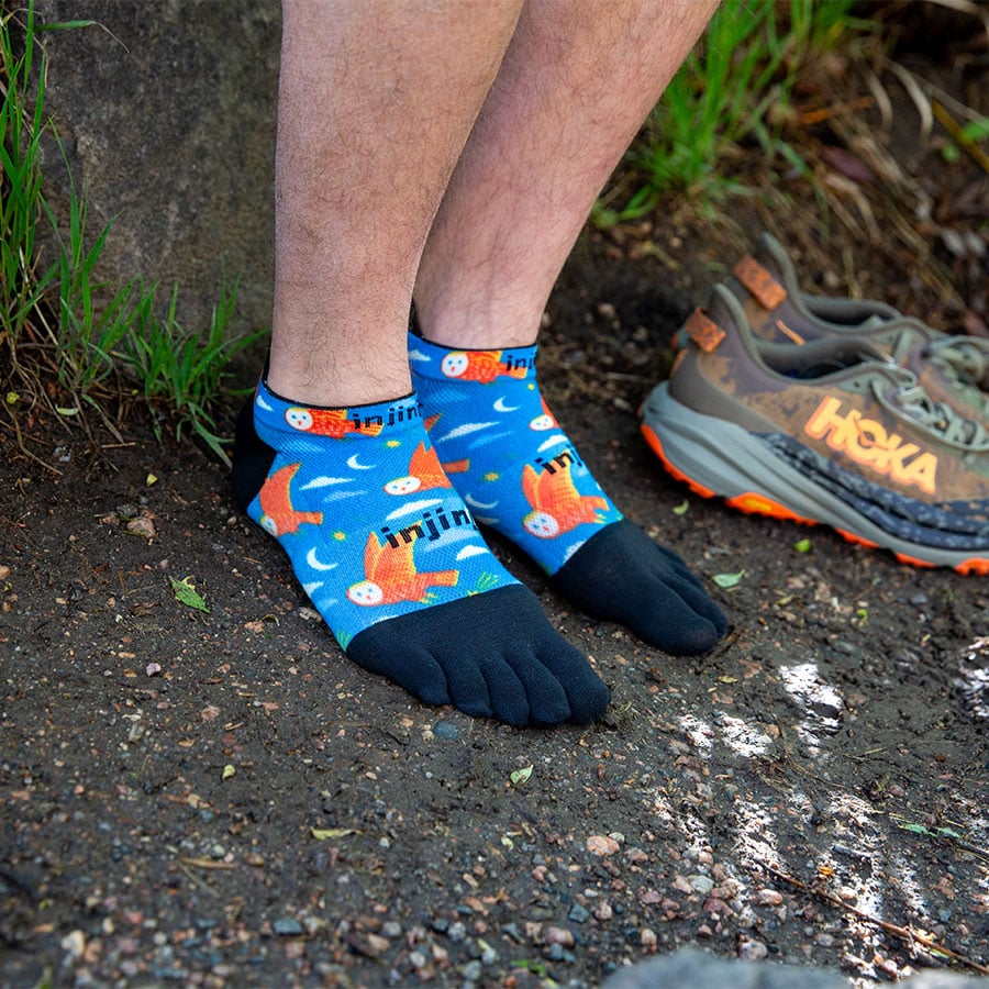 injinji】アーティストデザイン ランライトウェイトノーショウ