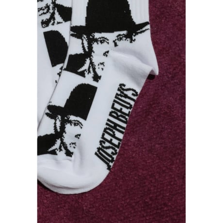 museum neu  "Joseph Beuys Warhol Socks"