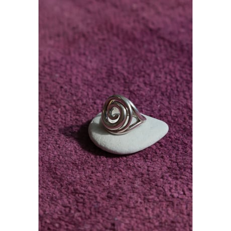 Sapir Bachar "Whorl Ring"