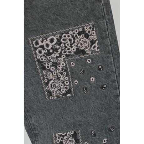 NOMARHYTHM TEXTILE "Bandana Embroidery Denim Pants"
