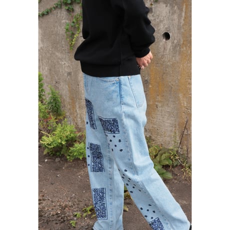 NOMARHYTHM TEXTILE "Bandana Embroidery Denim Pants"